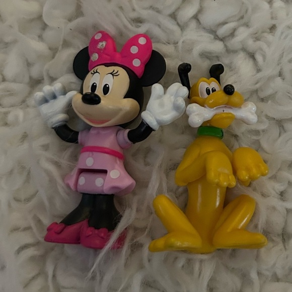 $10 sale

Mini Pink Minnie Mouse dress and Pluto Disney Toy Figure 3" - Picture 1 of 1